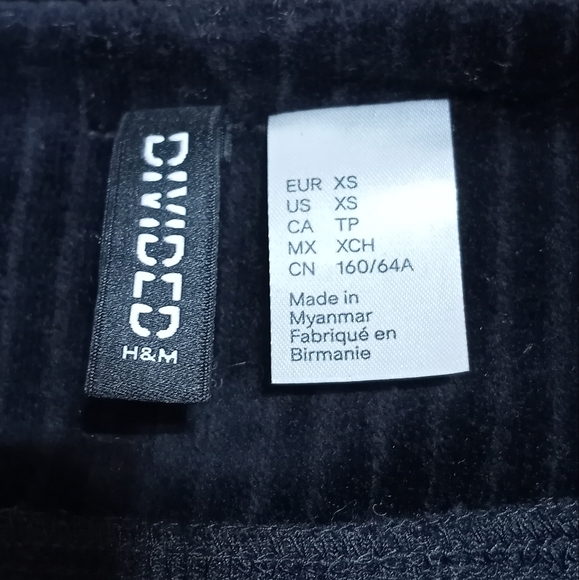 H&M New without tags mini skirt. Size xs. - Picture 6 of 6